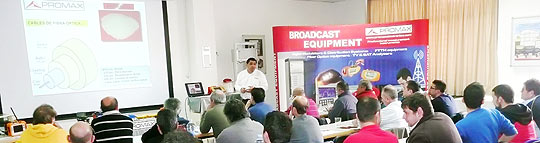 A moment of the training course in fibre optics organized by PROMAX