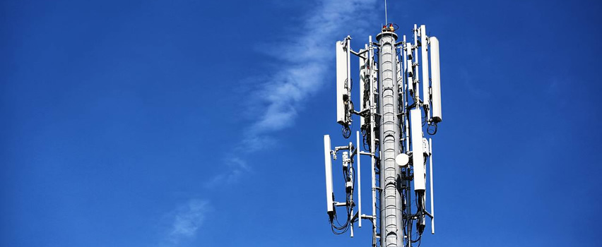 Las torres de telefonía móvil pueden convertir en inaceptable una señal que en determinadas condiciones había dado el resultado “pasa”, porque el instalador no había tenido en cuenta las interferencias cambiantes propias del LTE