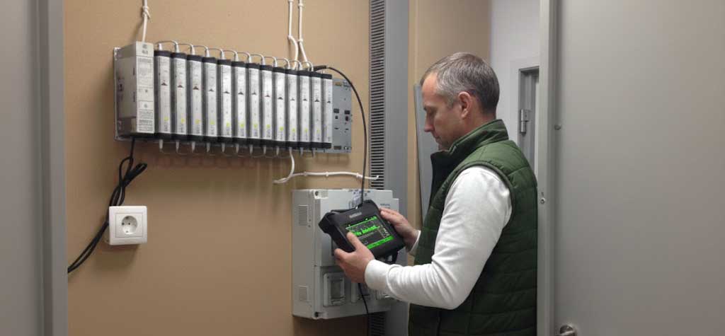 Con los equipos PROMAX, el test de atenuación se puede llevar a cabo en caliente o también sin esperar a que haya señal real