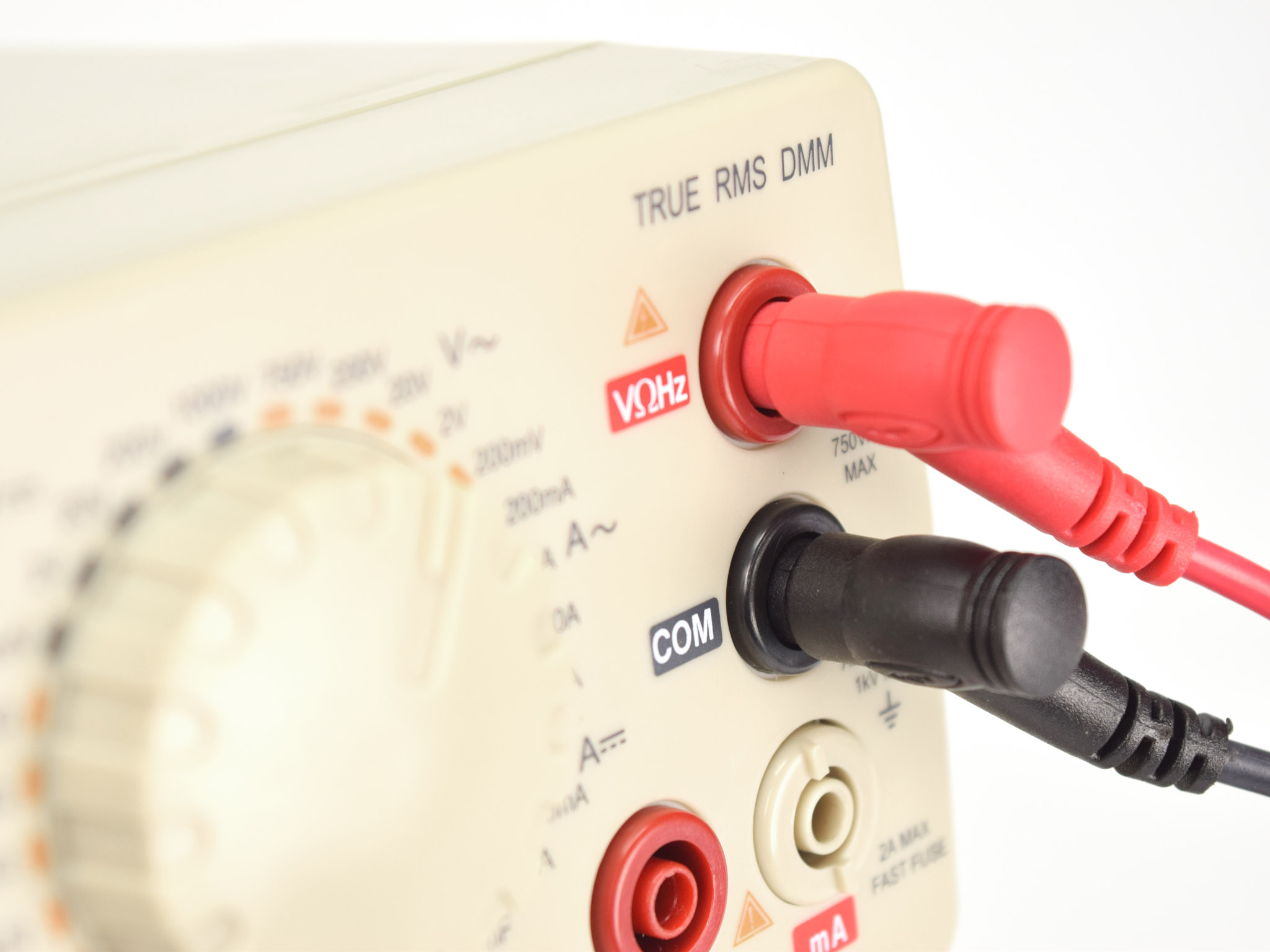 MD-200C: Цифровой мультиметр TRMS