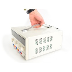 Comprar fuente de alimentación regulable 2x30V/5A + aux 5V/3A